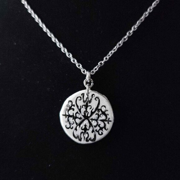 Hand Crafted Jewelry - Victorian gothic thorns silver circle pendant necklace